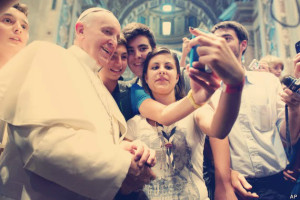 selfie pope francis